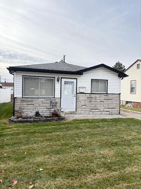 1st image of 2735 Margaret St