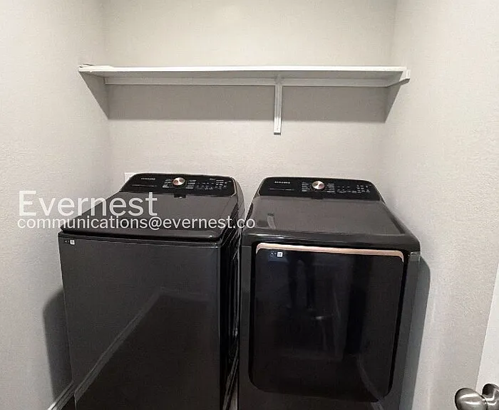6025 Montrelia Dr — Photo 14