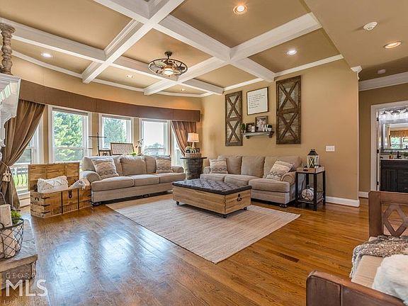 5th image of 1001 Wildberry Ct