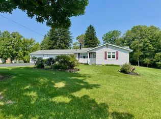 982 Smith Rd, New Castle, PA 16105