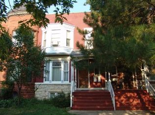 104 Home Ave APT 2, Oak Park, IL 60302