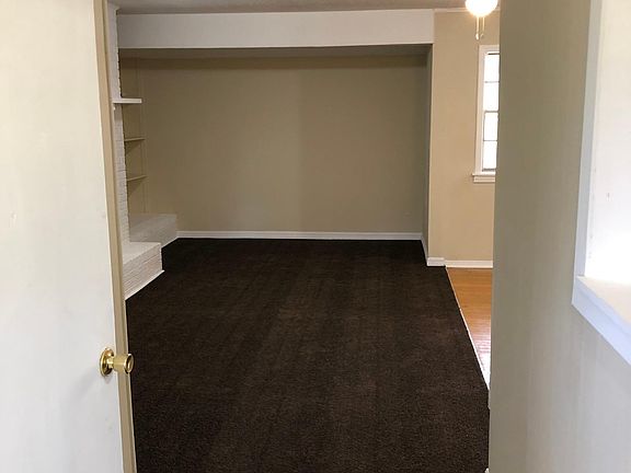 Living Room (2nd Angle)