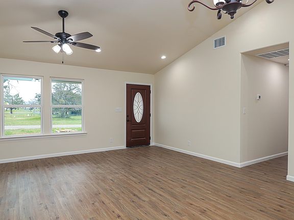 2nd image of 104 S Mesquite Avenue