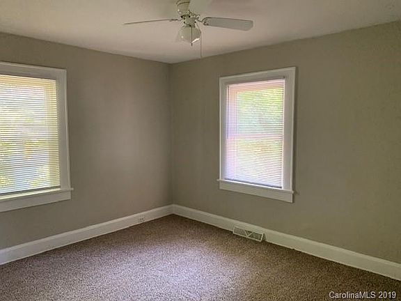 5th image of 902 W Mauney Ave
