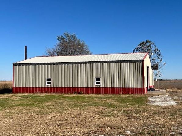 7024 Upper Meredosia Rd, Beardstown, IL 62618