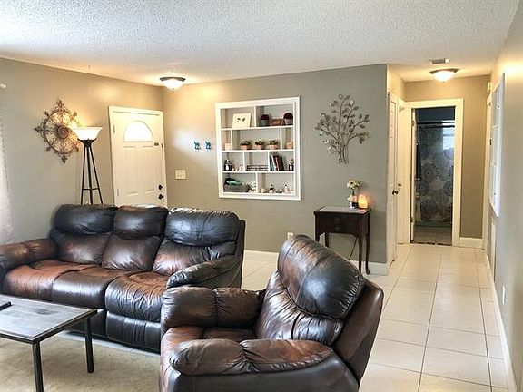 3rd image of 1672 SE Floresta Dr