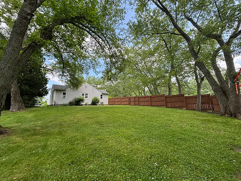 1051 Mill Rd — Photo 25