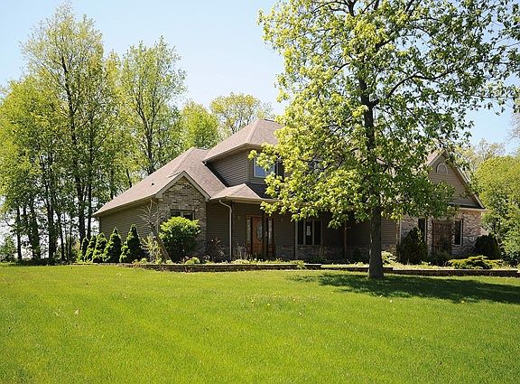 4th image of 84 Lamplight Ln