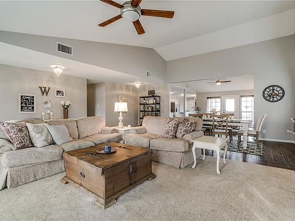 5th image of 2900 Canterbury Ln