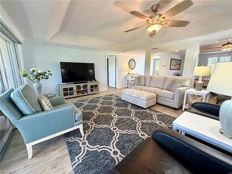 105 Penny Ln #5 — Photo 7