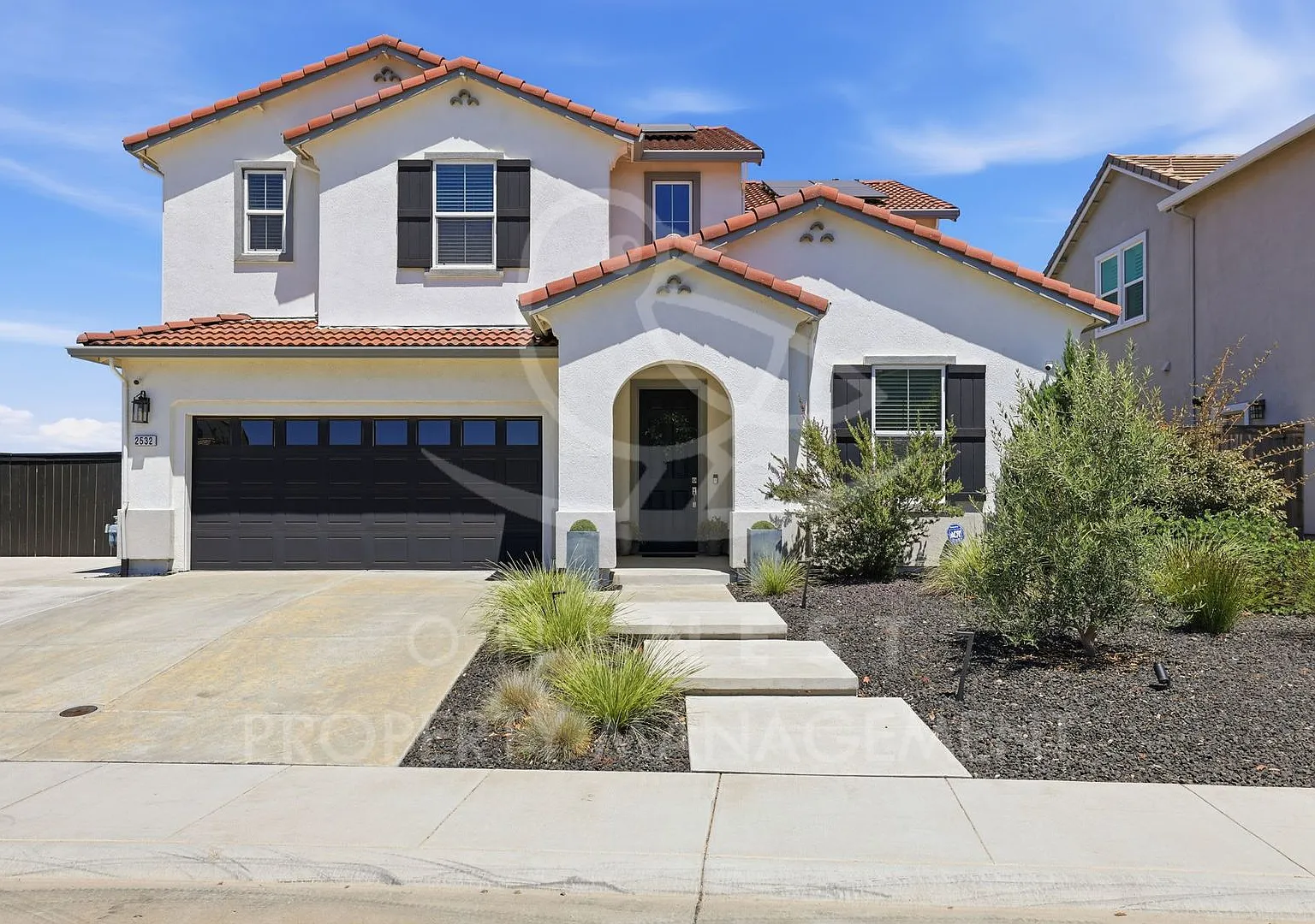 Breathtaking 4-bedroom, 3-bathroom home | Twelve Bridges — Photo 2