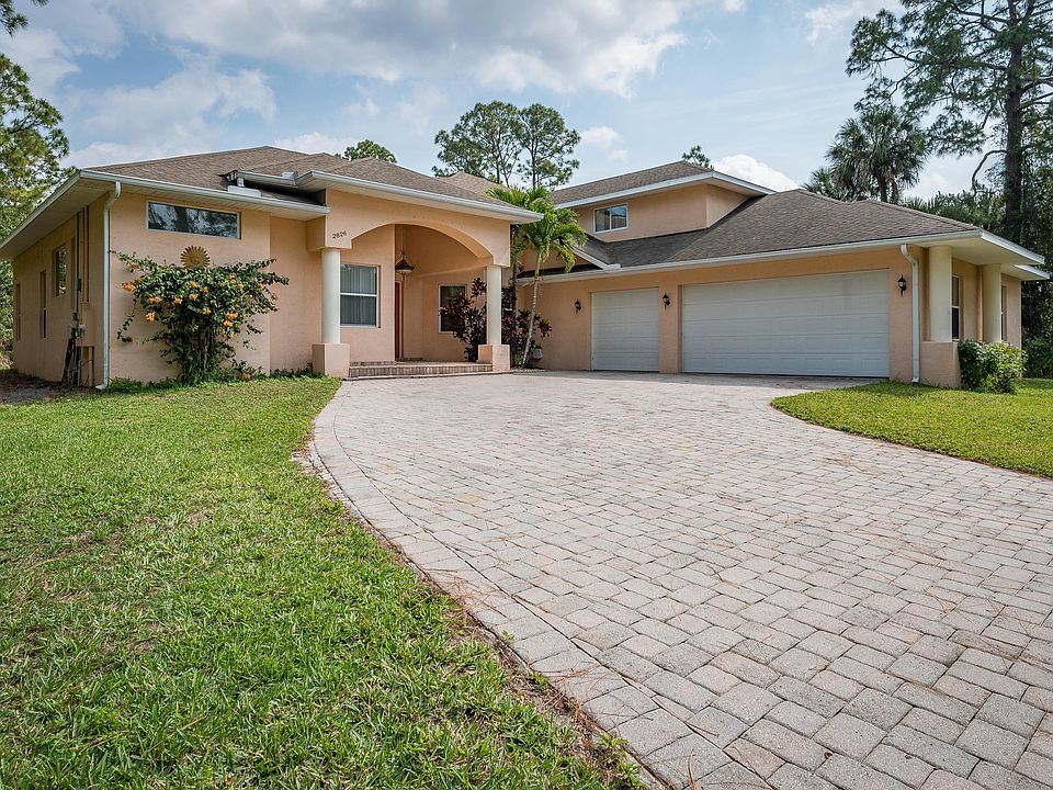 1st image of 2826 Long Lake Dr