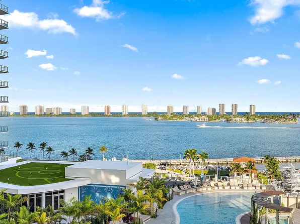 220 Lake Shore Dr #1008, West Palm Beach, FL 33403