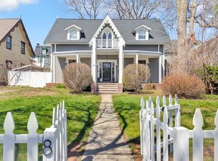 8 Montrose St, Roxbury, MA 02119