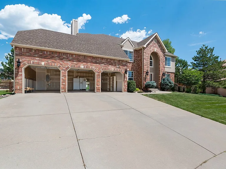 2420 Regal View Ct — Photo 42