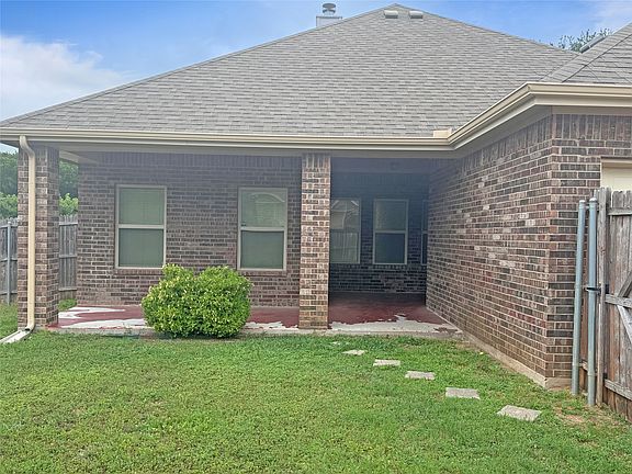 5th image of 421 Sunnyside Ln