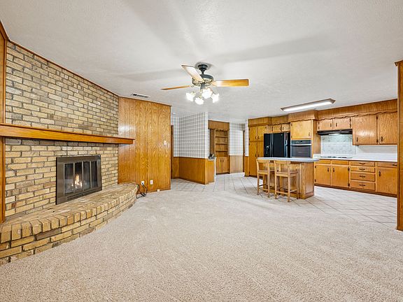 5th image of 1332 Brookside Dr