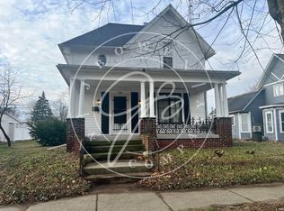 209 N Main St, Swanton, OH 43558