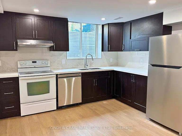 2 Huntington Cres #BASEMENT — Photo 3
