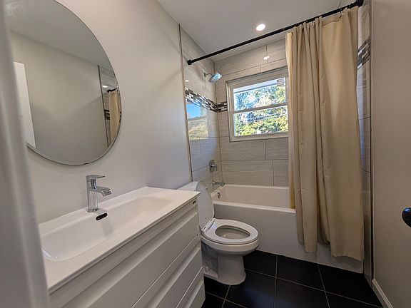 Hall Full Bathroom