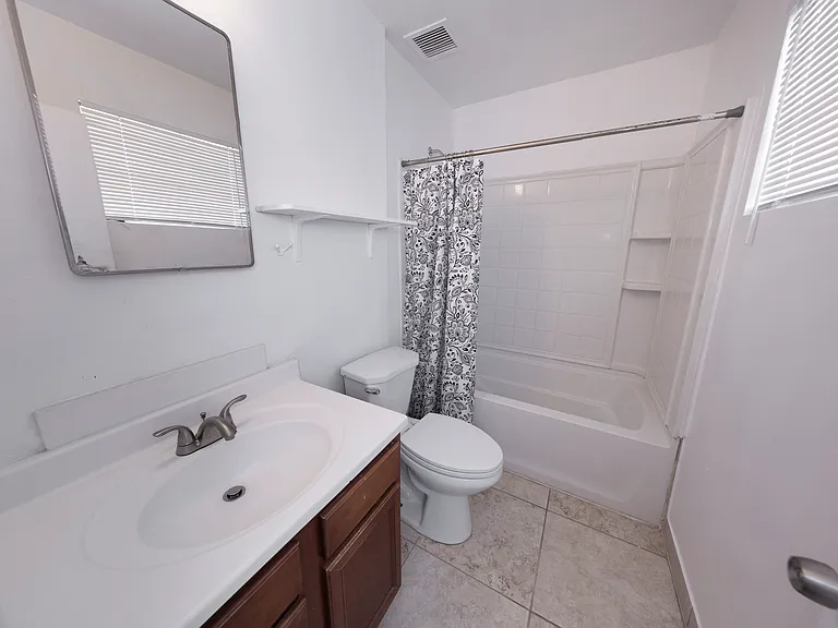 1333 E Orange St — Photo 6