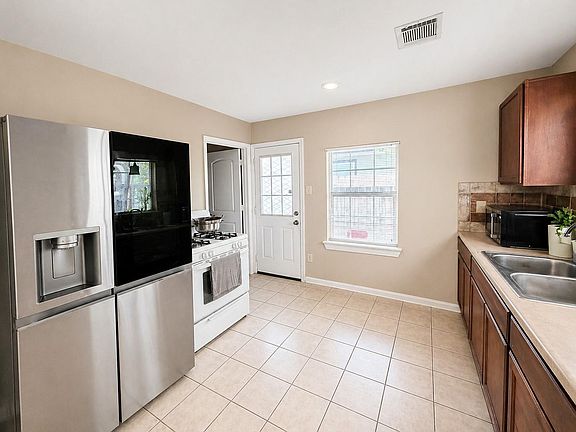 5th image of 6519 Beekman Rd