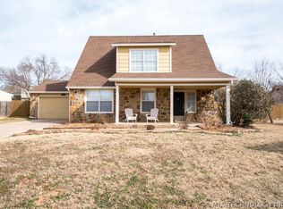 311 W Raleigh Ct, Broken Arrow, OK 74011