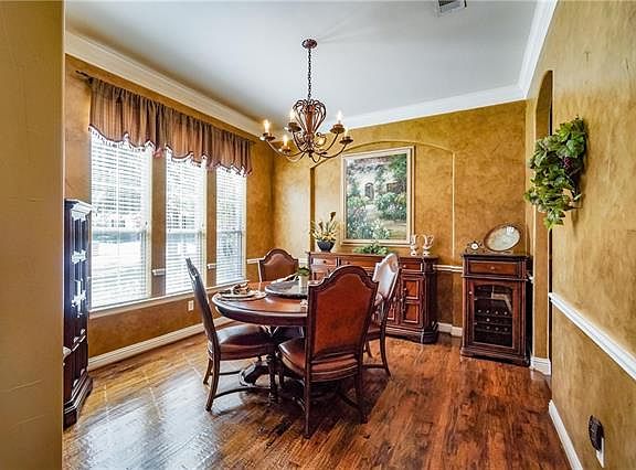 3rd image of 8520 Layna Ct