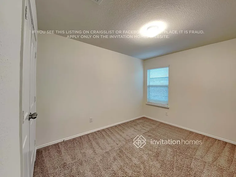 1800 Alamandine Ave — Photo 9