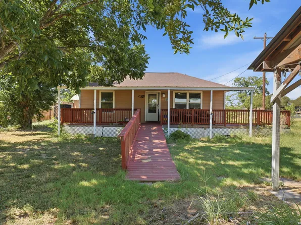 251 AVENUE J, Poteet, TX 78065