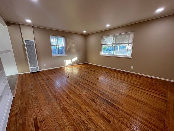 4th image of 3926-3932 Lyon Ave