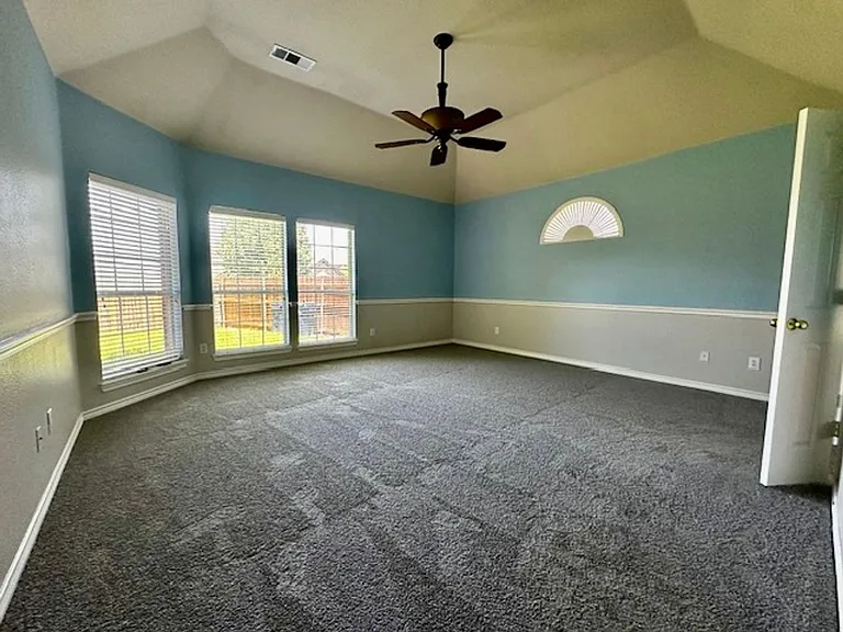 7005 Crenshaw Ln — Photo 19