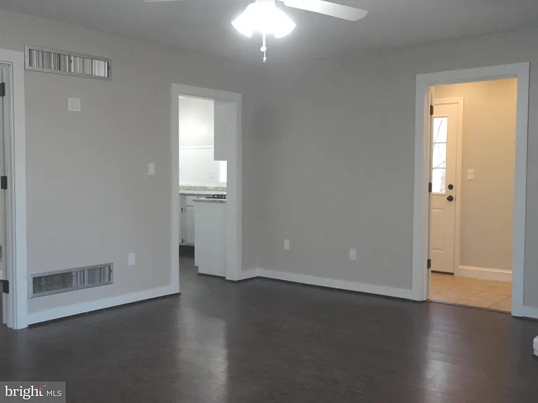 814 Rustic Ln — Photo 32
