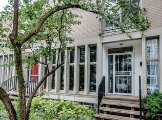 1420 E Rochdale Pl, Chicago, IL 60615