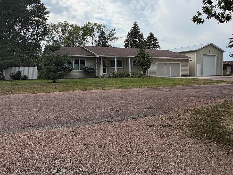 1st image of 107 N 4th Ave