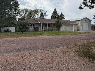 107 N 4th Ave, Trent, SD 57065