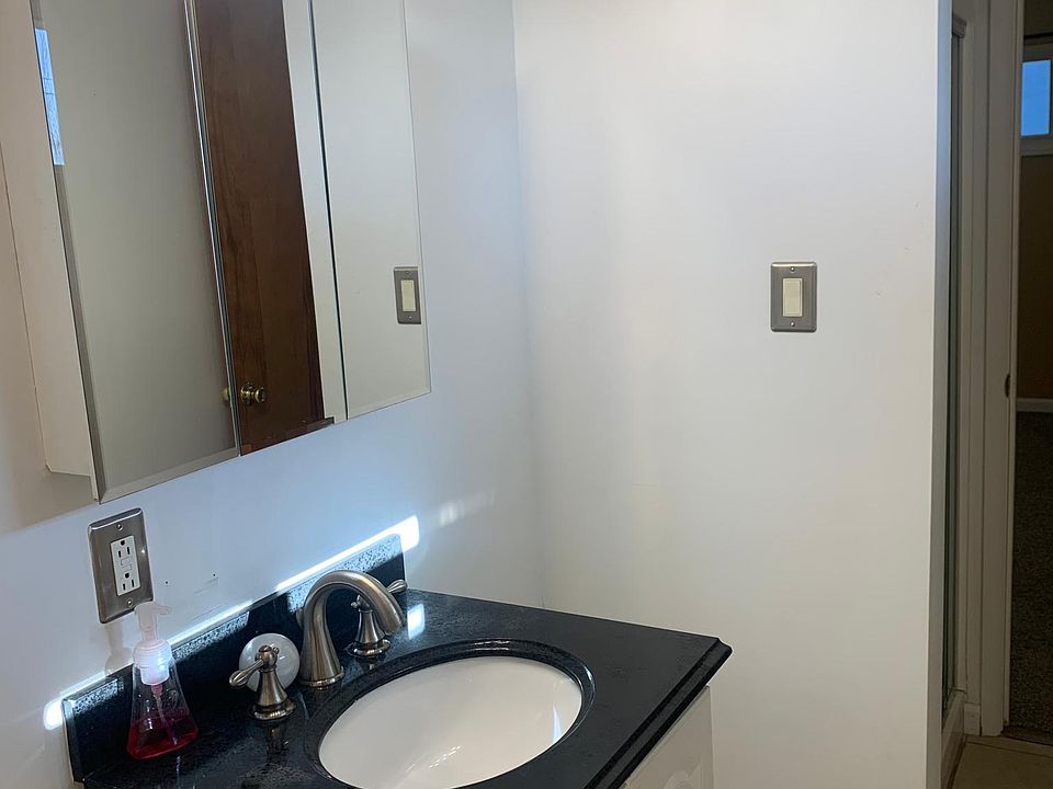 1st image of 5863 Hinckley Ct