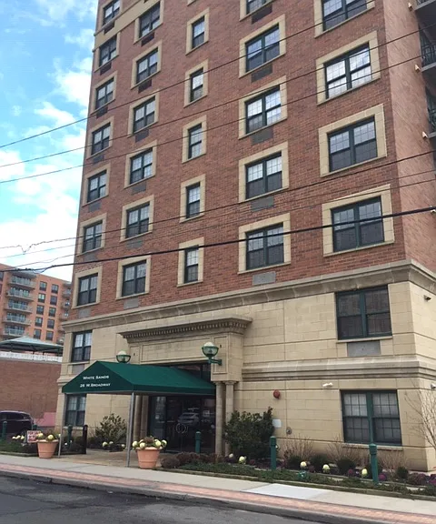 26 W Broadway Blvd #303 — Photo 1