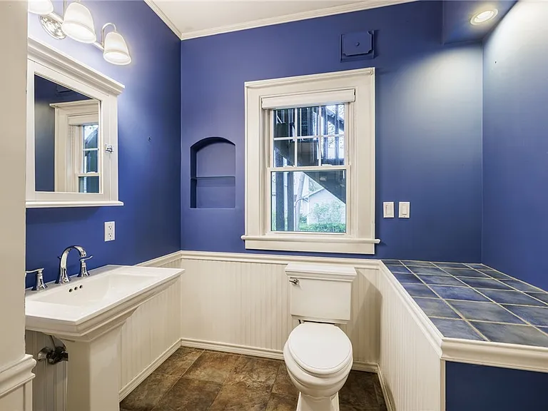 100 Highland Ave #1 — Photo 17