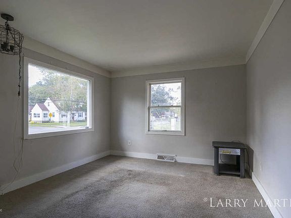 4th image of 4800 Walton Ave SW