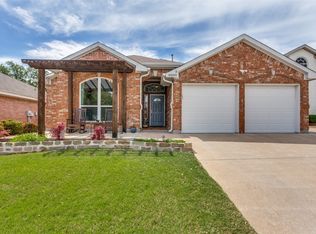 6809 Day Dr, Fort Worth, TX 76132