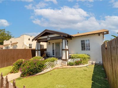 1131 E 67th St, Los Angeles, CA, 90001