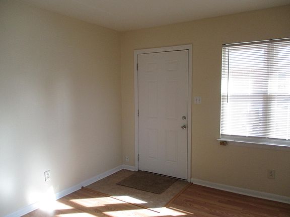 5th image of 260 W Government Ave