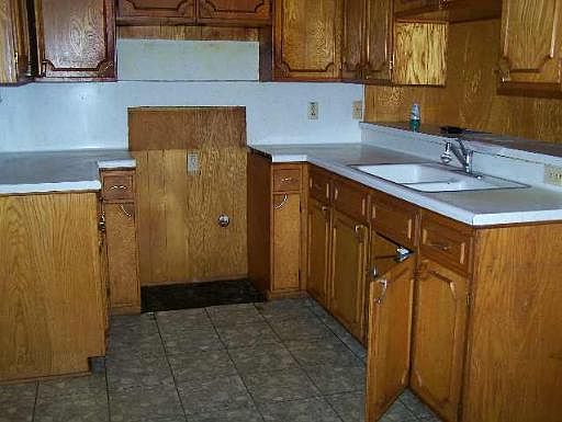 4th image of 211 UPLAND DR