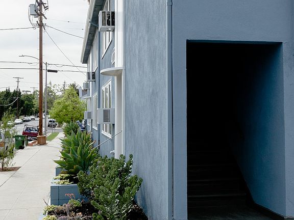 3rd image of 4651 Council St #2