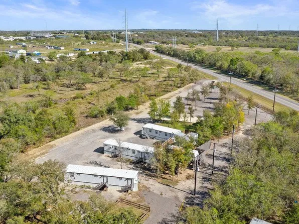 2540 Fm 20, Red Rock, TX 78662