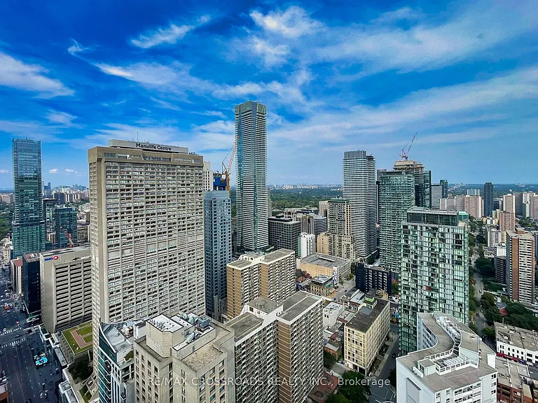 1080 Bay St #4509 — Photo 30