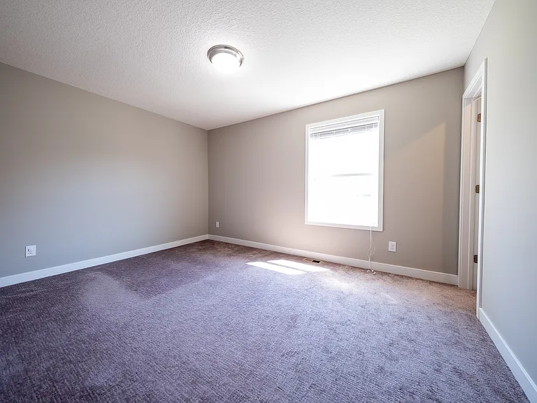 5874 Royalton Rd NE — Photo 19