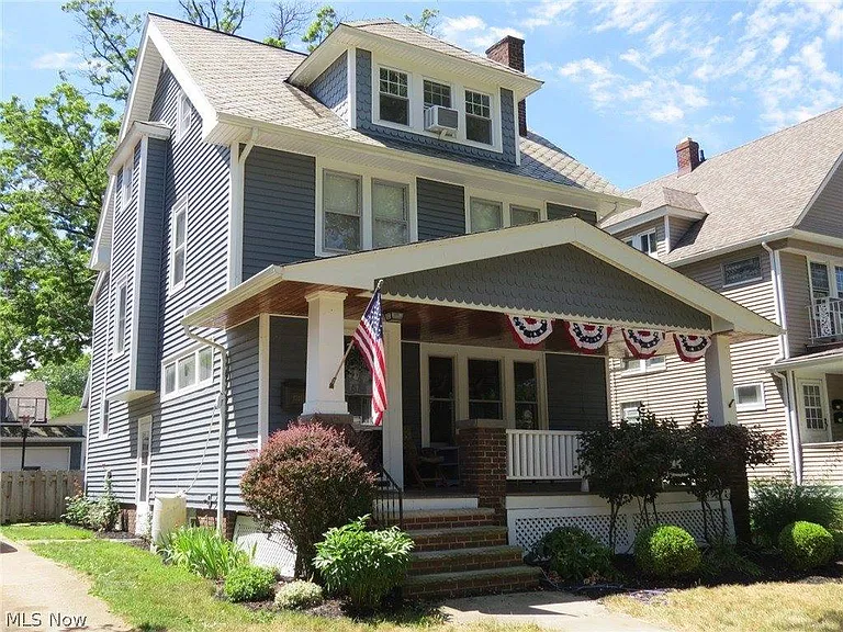 17469 Norton Ave — Photo 1