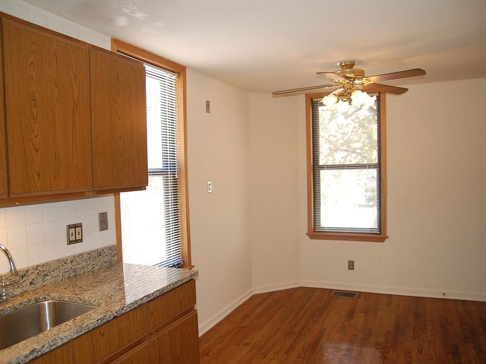 1st image of 2340 N Cambridge Ave #Ch